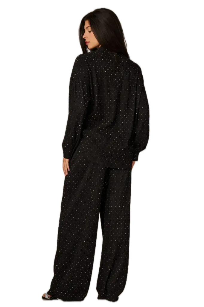 IRIS-11RH_BLACK__4_-1000x1500 Background Removed.webp